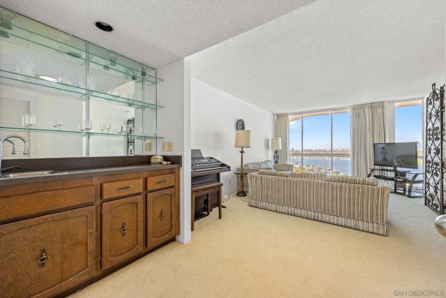 1820 Avenida del Mundo 807, Coronado, CA 92118