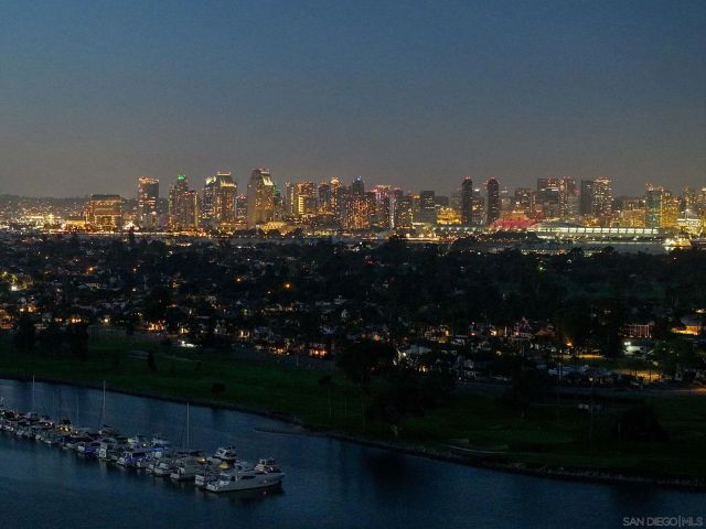 1820 Avenida del Mundo 807, Coronado, CA 92118