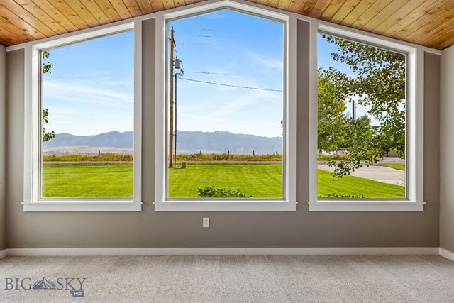 2399 Central Park Road, Belgrade, MT 59714