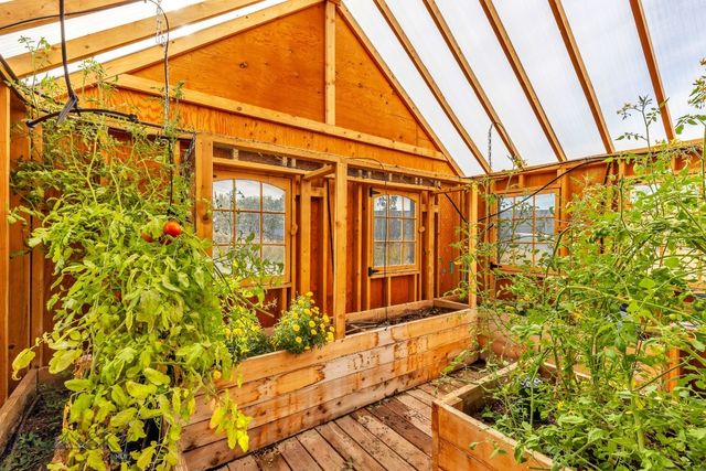 2399 Central Park Road, Belgrade, MT 59714