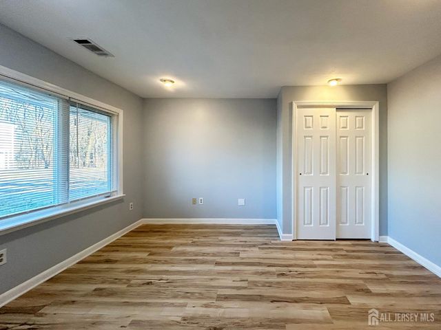 122 Vineyard Road, Edison, NJ 08817