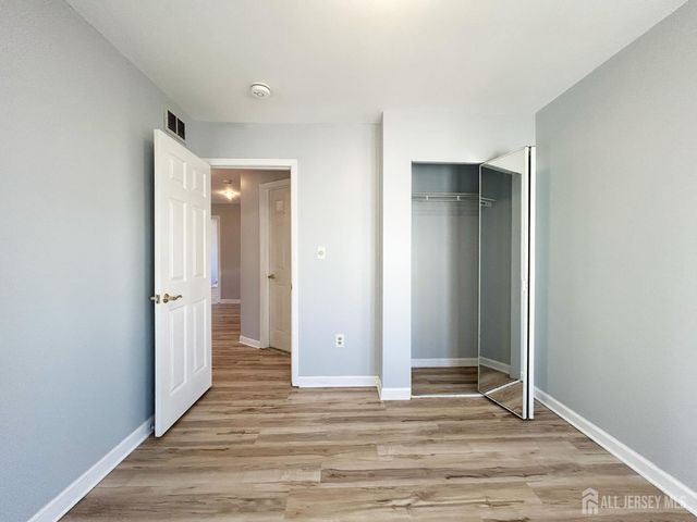 122 Vineyard Road, Edison, NJ 08817