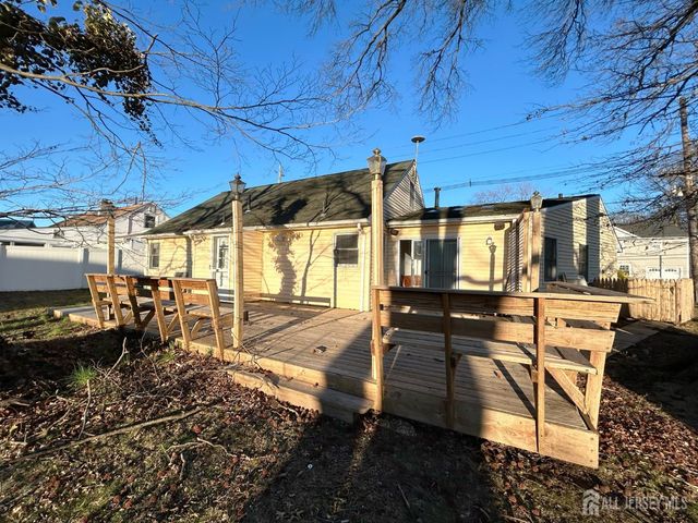 122 Vineyard Road, Edison, NJ 08817