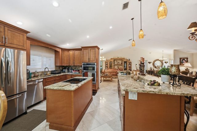 5884 Laurel Green Circle, Boynton Beach, FL 33437