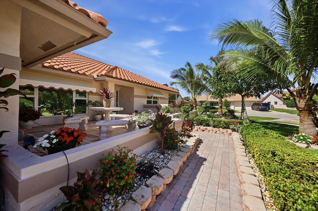 5884 Laurel Green Circle, Boynton Beach, FL 33437