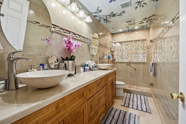 5884 Laurel Green Circle, Boynton Beach, FL 33437