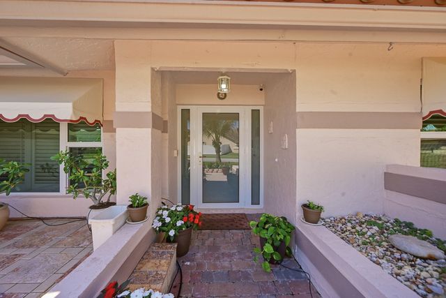 5884 Laurel Green Circle, Boynton Beach, FL 33437