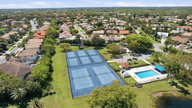 5884 Laurel Green Circle, Boynton Beach, FL 33437