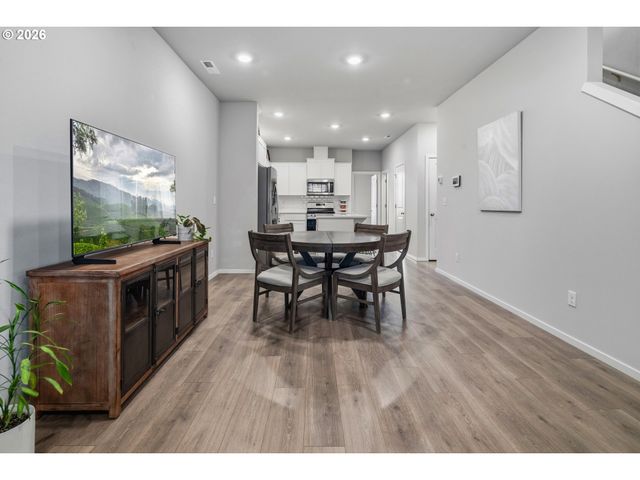 15564 Nw LINDER St, Portland, OR 97229