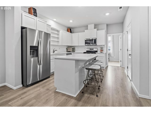 15564 Nw LINDER St, Portland, OR 97229