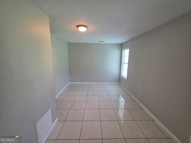 6924 Biscayne Blvd, Rex, GA 30273