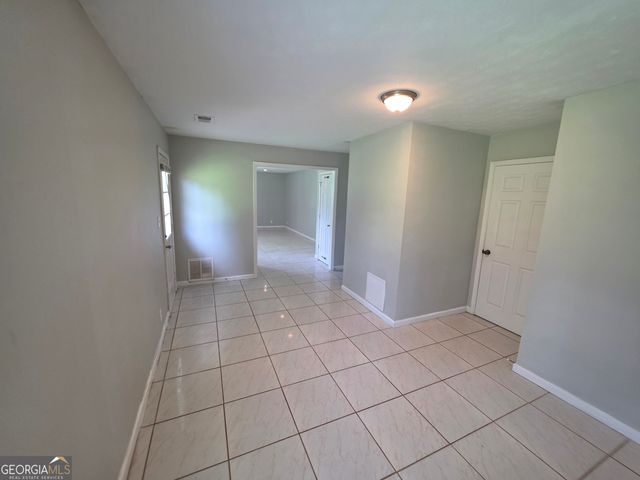 6924 Biscayne Blvd, Rex, GA 30273