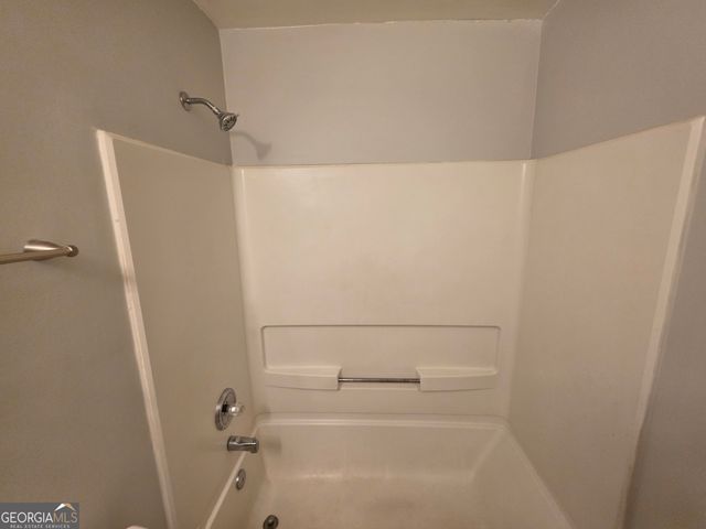 6924 Biscayne Blvd, Rex, GA 30273