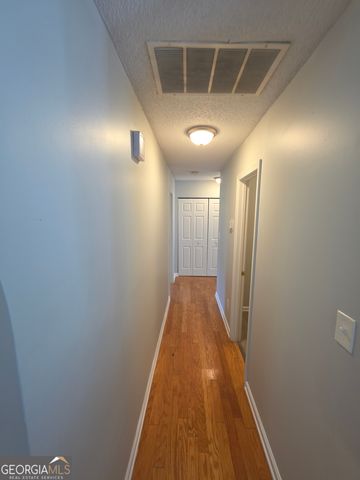6924 Biscayne Blvd, Rex, GA 30273