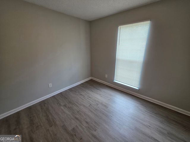 6924 Biscayne Blvd, Rex, GA 30273