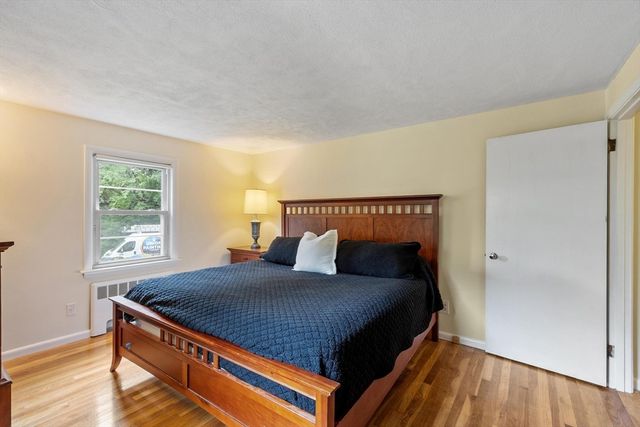 12 Hunt Rd, Bedford, MA 01730