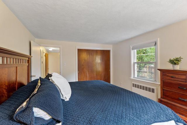 12 Hunt Rd, Bedford, MA 01730
