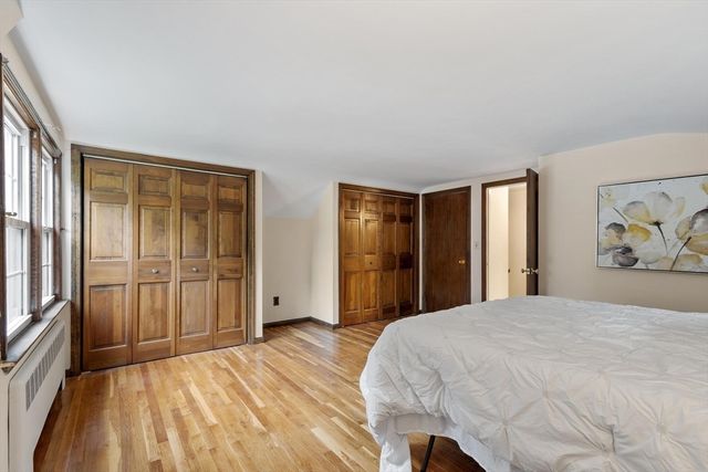 12 Hunt Rd, Bedford, MA 01730