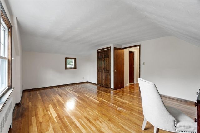 12 Hunt Rd, Bedford, MA 01730