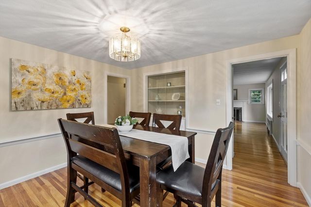 12 Hunt Rd, Bedford, MA 01730