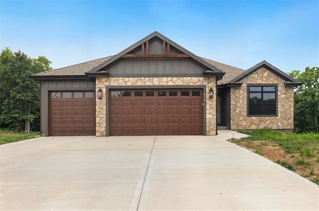 2204 Arbor Lane, Excelsior Springs, MO 64024