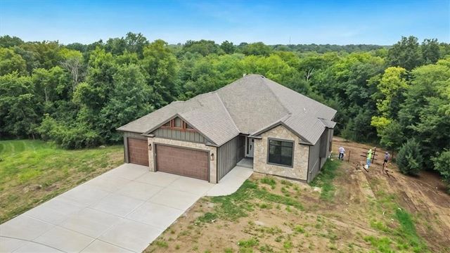 2204 Arbor Lane, Excelsior Springs, MO 64024