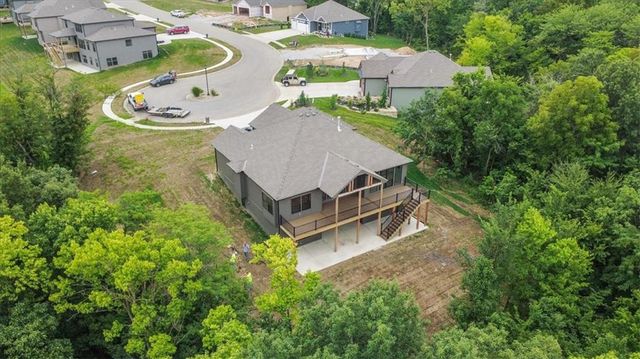 2204 Arbor Lane, Excelsior Springs, MO 64024