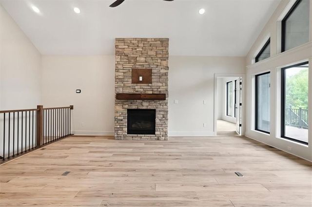 2204 Arbor Lane, Excelsior Springs, MO 64024