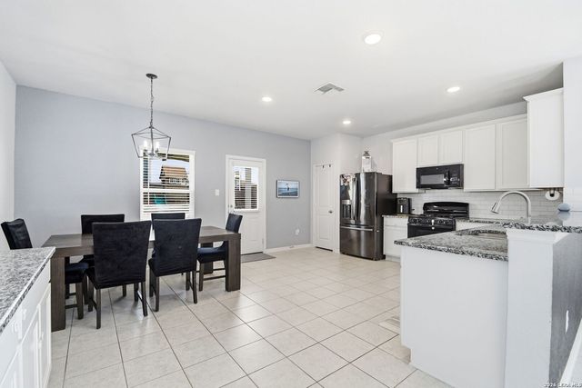 337 HUNTERS RNCH E, San Antonio, TX 78253