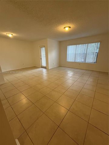 4261 W Mcnab Rd 28, Pompano Beach, FL 33069