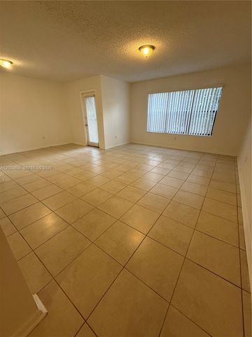 4261 W Mcnab Rd 28, Pompano Beach, FL 33069