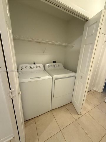 4261 W Mcnab Rd 28, Pompano Beach, FL 33069