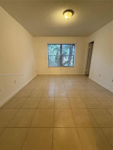 4261 W Mcnab Rd 28, Pompano Beach, FL 33069