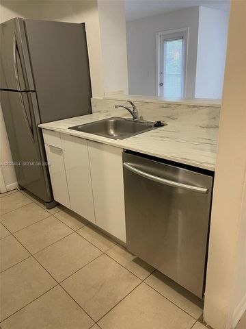 4261 W Mcnab Rd 28, Pompano Beach, FL 33069