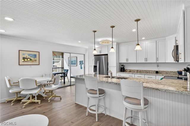 1341 Middle Gulf DR 1-B, Sanibel, FL 33957