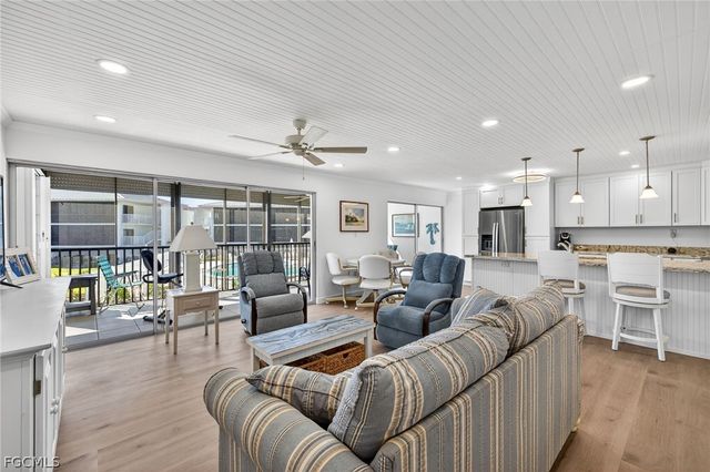 1341 Middle Gulf DR 1-B, Sanibel, FL 33957