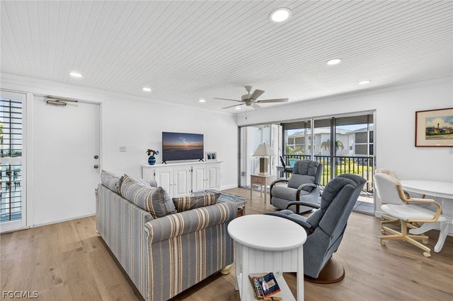 1341 Middle Gulf DR 1-B, Sanibel, FL 33957