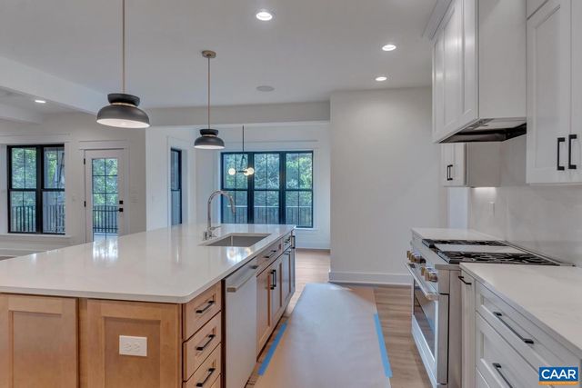 48 BORTHWICK ST, Crozet, VA 22932