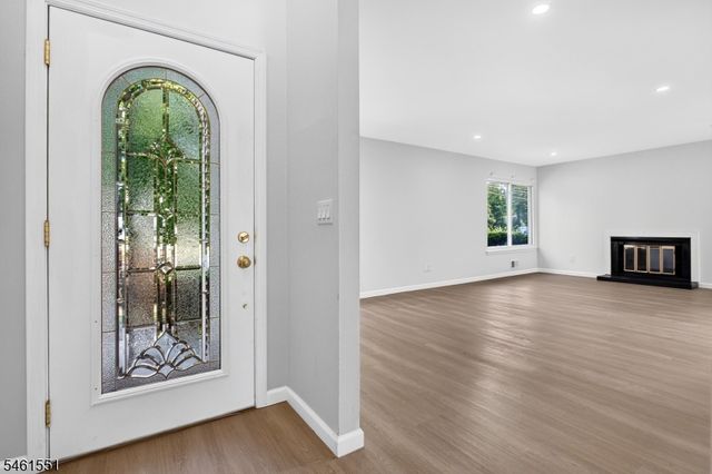 210 Oak Tree Ave, South Plainfield Boro, NJ 07080