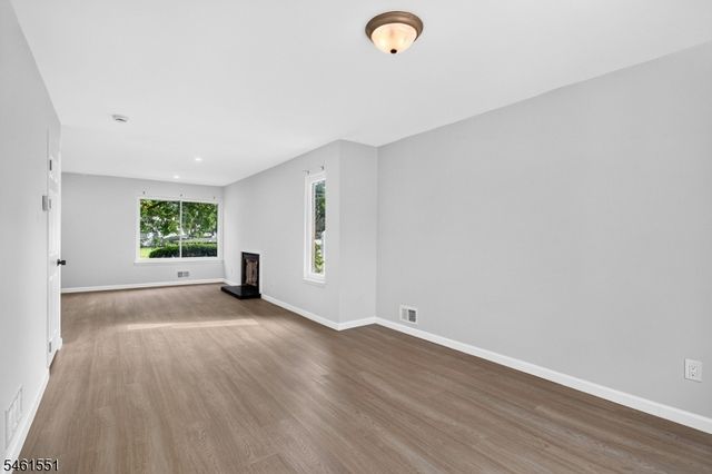 210 Oak Tree Ave, South Plainfield Boro, NJ 07080