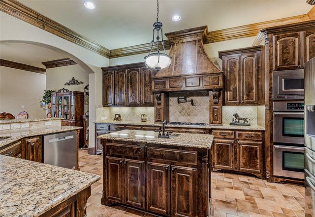 1049 Kingsbridge Lane, Mclendon Chisholm, TX 75032