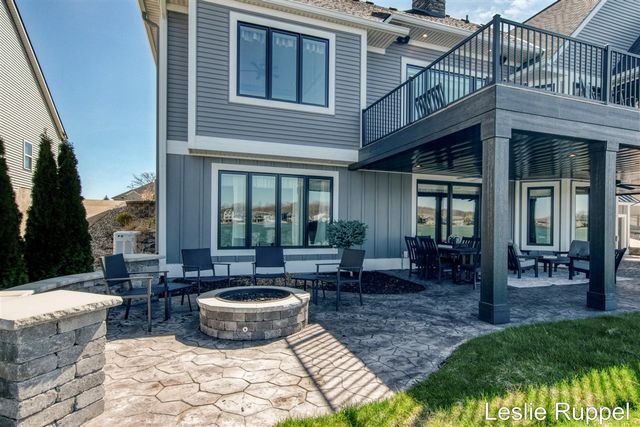 8985 24th Avenue, Jenison, MI 49428