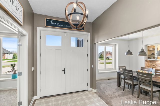 8985 24th Avenue, Jenison, MI 49428