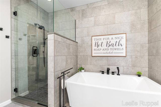 8985 24th Avenue, Jenison, MI 49428