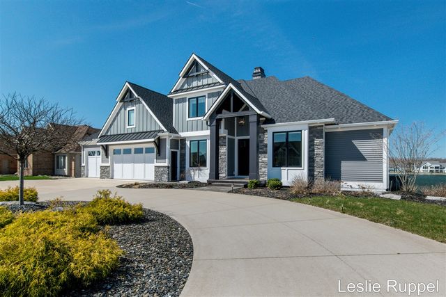 8985 24th Avenue, Jenison, MI 49428