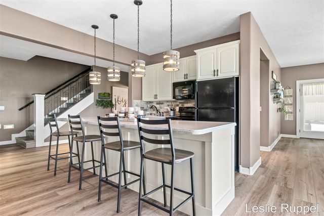 8985 24th Avenue, Jenison, MI 49428