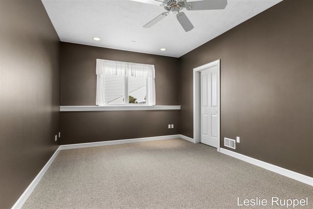 8985 24th Avenue, Jenison, MI 49428