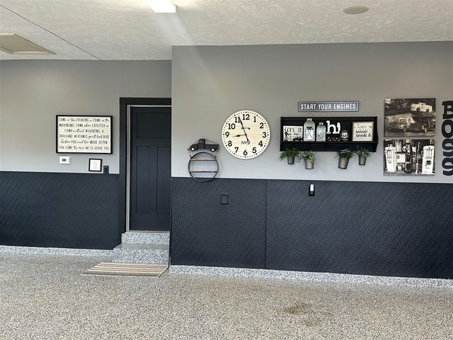 8985 24th Avenue, Jenison, MI 49428