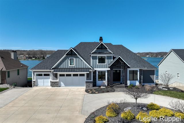 8985 24th Avenue, Jenison, MI 49428