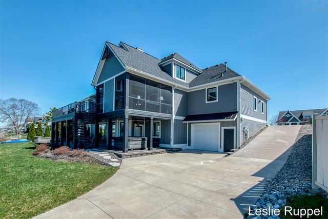 8985 24th Avenue, Jenison, MI 49428